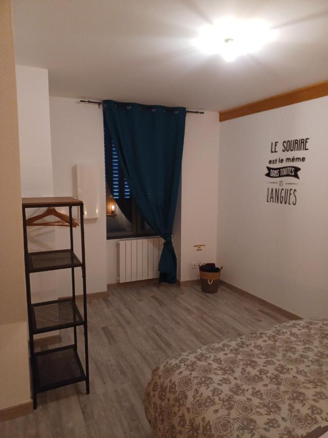 La Maison Du Bonheur Saint-Germain-Laval  Buitenkant foto